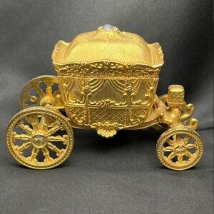 Vintage Brass Goldtone Royal Carriage Ring Holder 1980s Excellent Condition